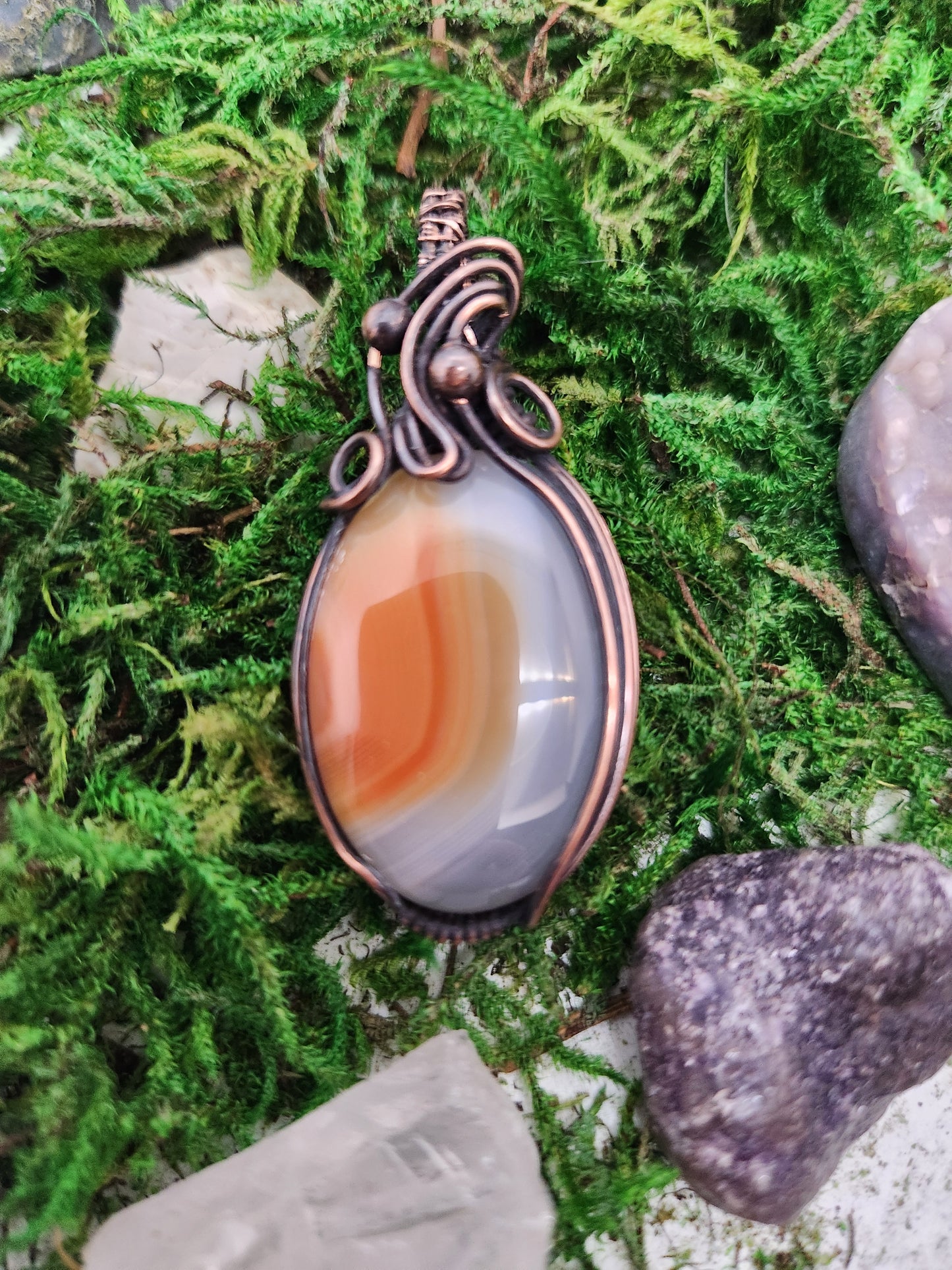 Banded agate pendant