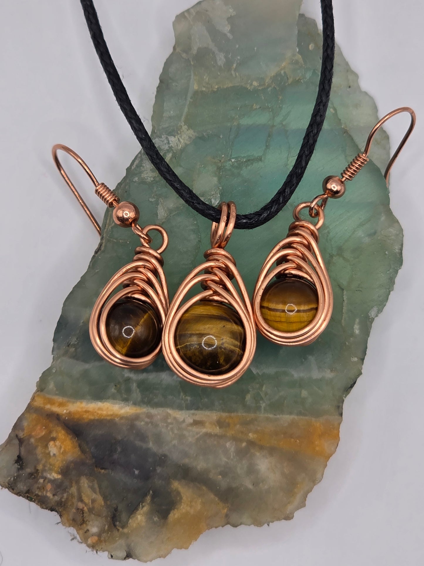 Tiger's Eye Herringbone Wrapped Necklace & Earring Set