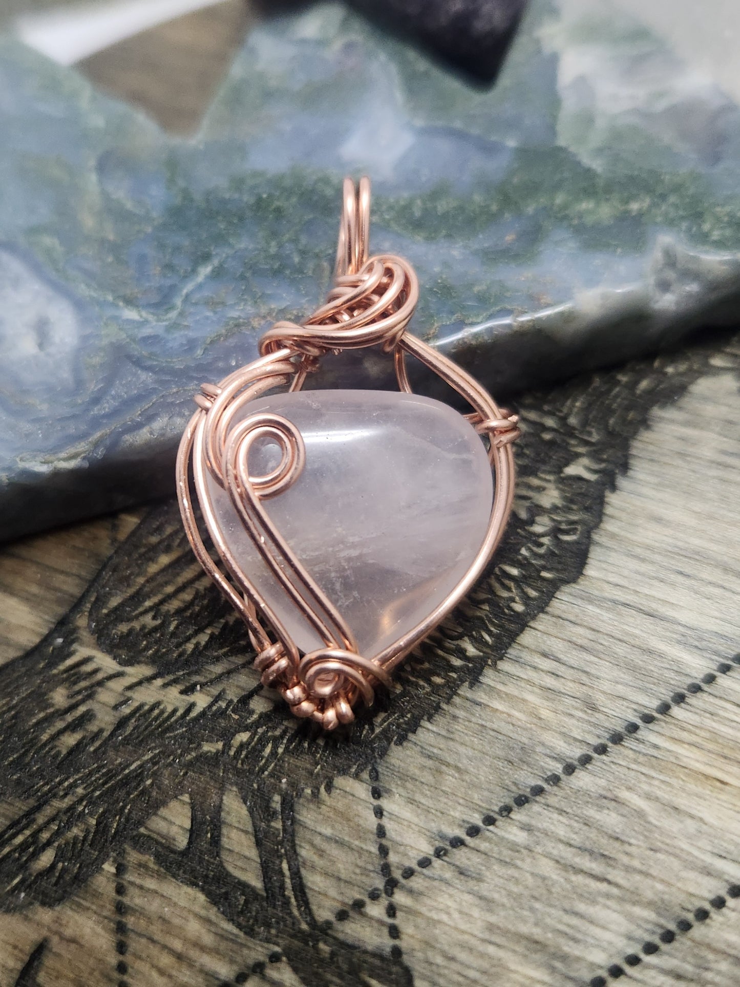 Rose quartz pendant