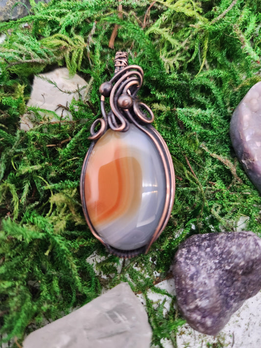 Banded agate pendant