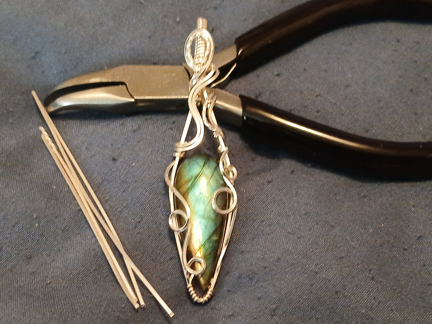 Llyria, Labradorite Silver Wire Wrapped Pendant