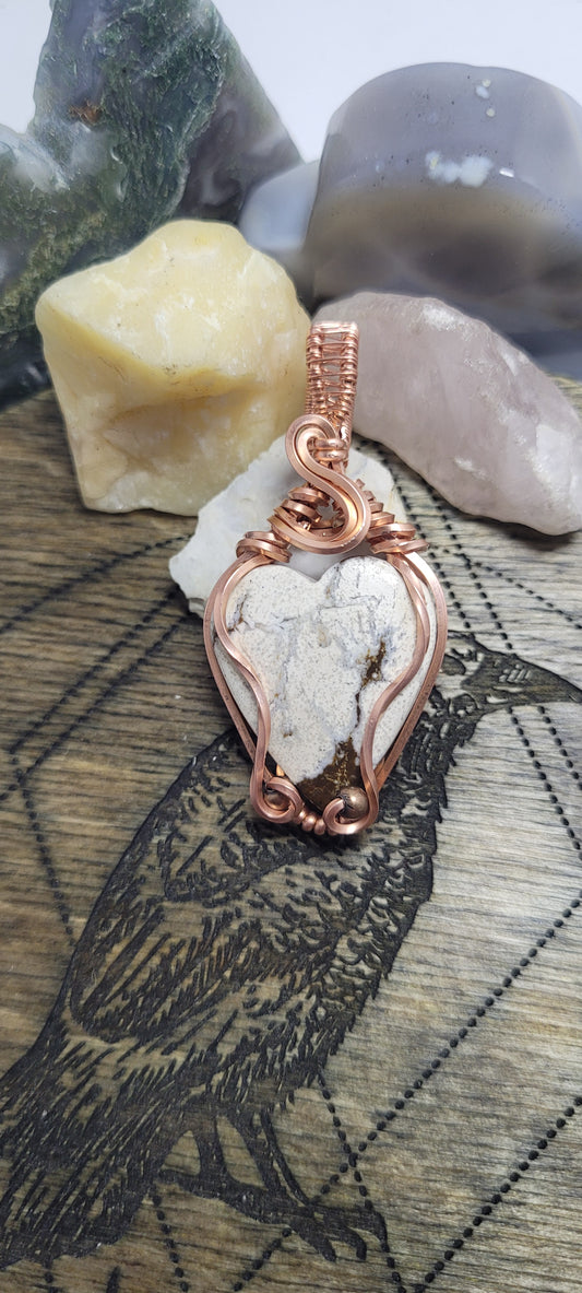 Magnesite heart pendant