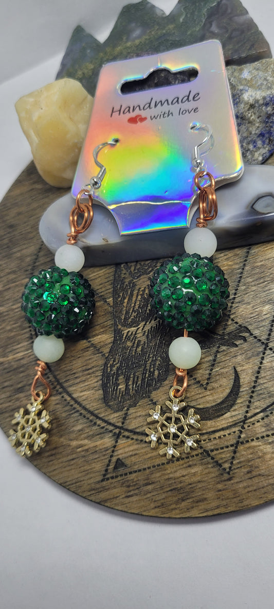 Snowflake earrings with lemon jade beads