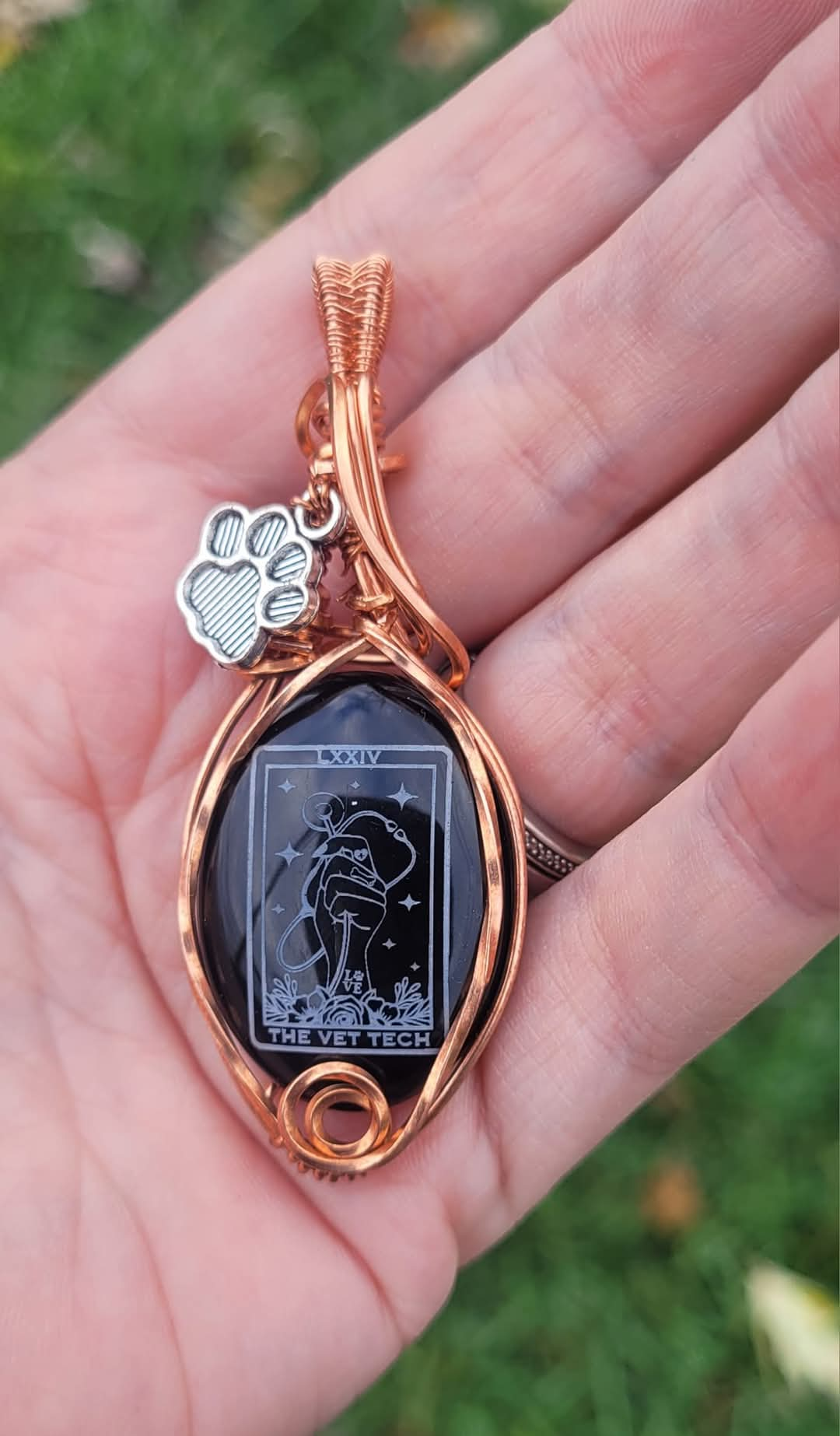 Onyx vet tech pendant