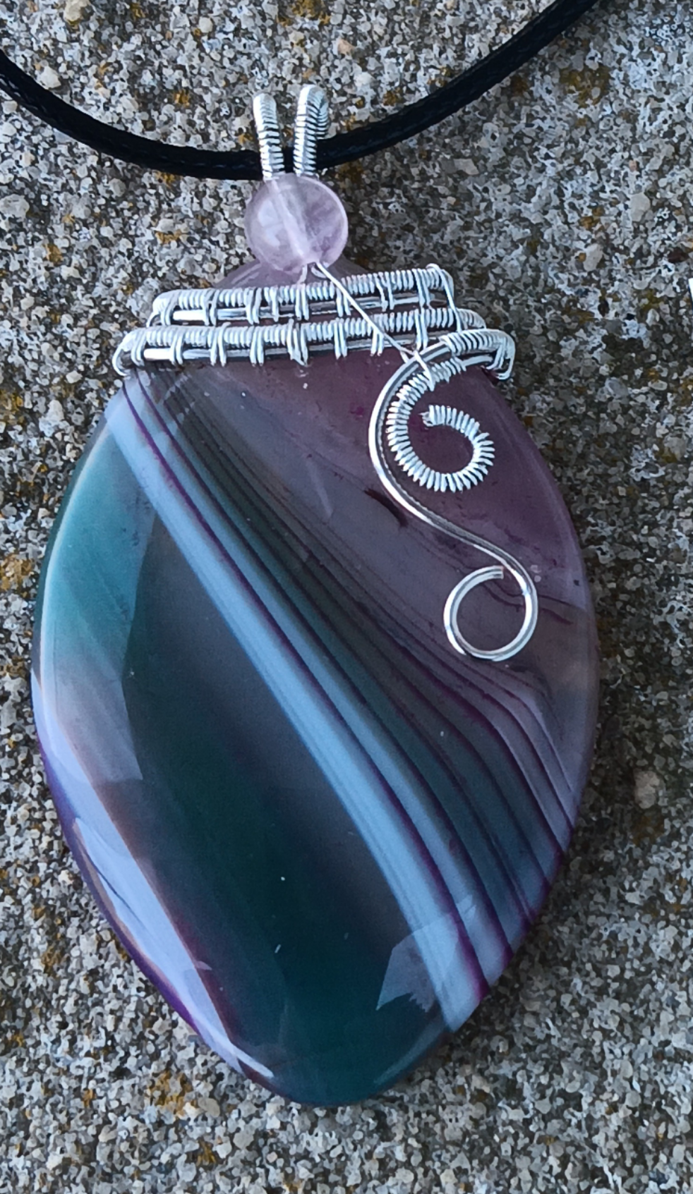 Dragon Vein Agate w/ Fluorite Bead Pendant