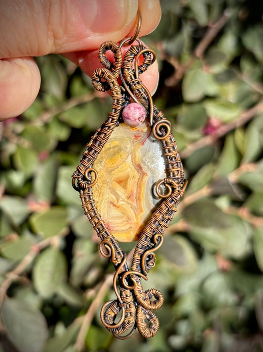 Crazy Lace Agate and Copper Pendant