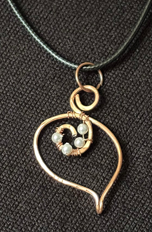 Shell pearl’s pendent