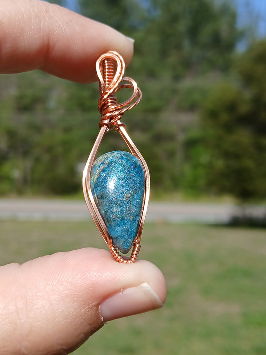Apatite Copper Wire Pendant